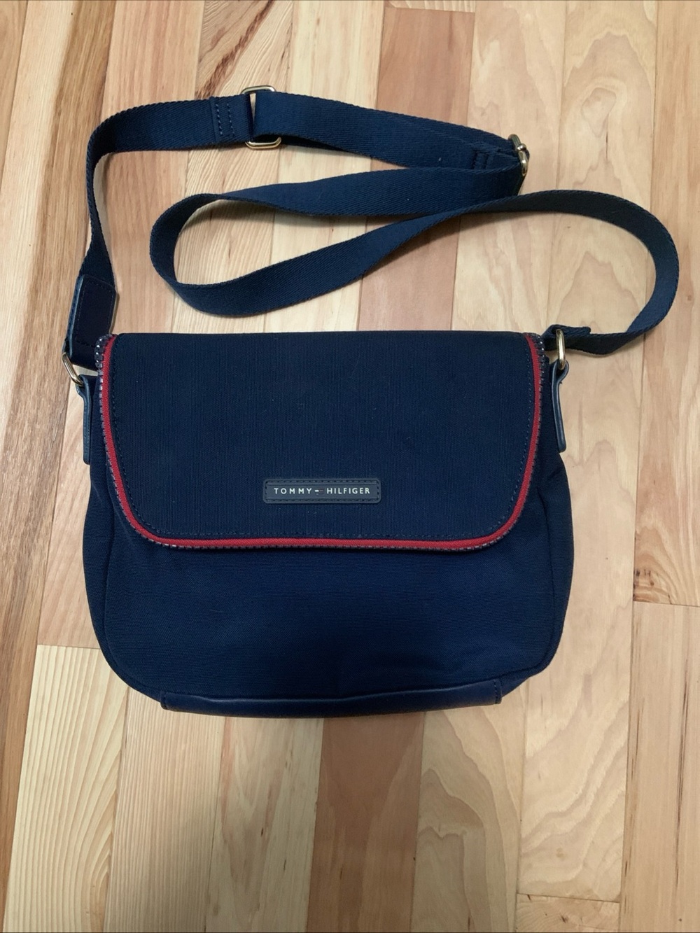 Tommy Hilfiger Crossbody Bag